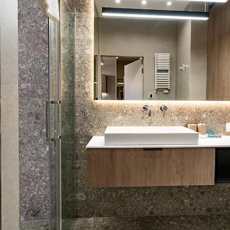 Spodek Superior Apartment *