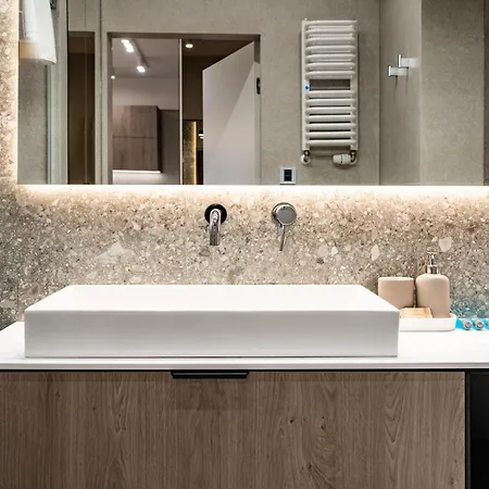 アパート Spodek Superior By Bookinghost カトヴィツェ