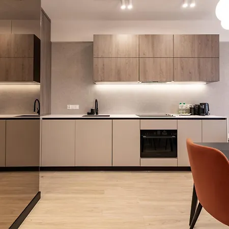 Spodek Superior By Bookinghost