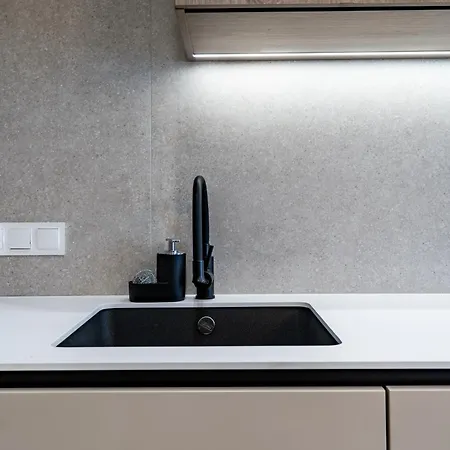 Spodek Superior By Bookinghost Daire Katoviçe