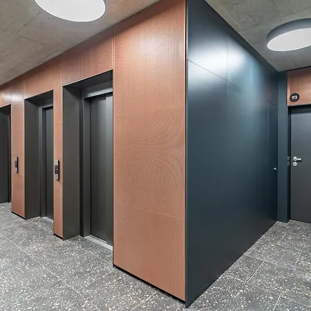 アパート Spodek Superior By Bookinghost カトヴィツェ