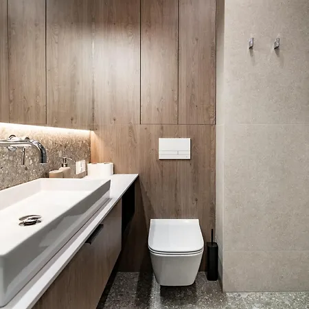 Spodek Superior By Bookinghost Daire