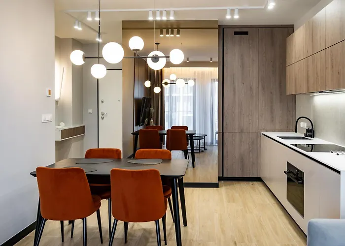 Spodek Superior By Bookinghost